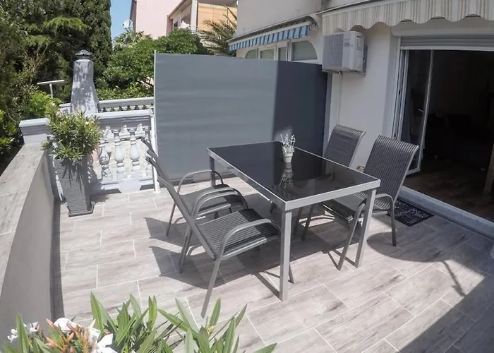 Zara Apartamento Dramalj